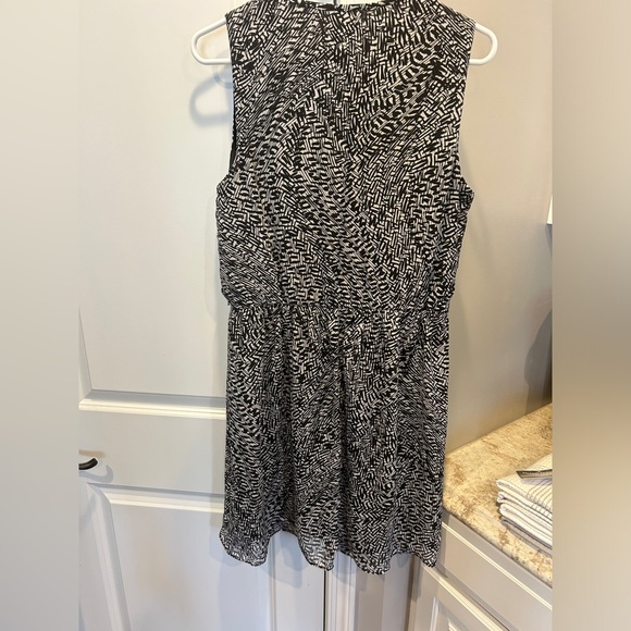 AB Studio Black & White Abstract Dress Large - Picture 5 of 12